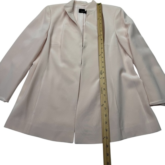 AKRIS Blush Pink 100% Silk Blazer - Picture 12 of 15